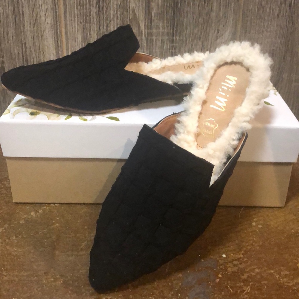 Black, faux fur mules